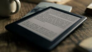 4 Simple Methods to Clean a Kindle Screen